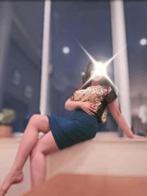 ΂
