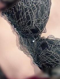 ���X�ɂ�...