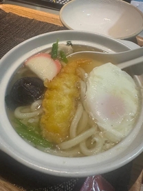 炰