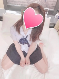 ΂