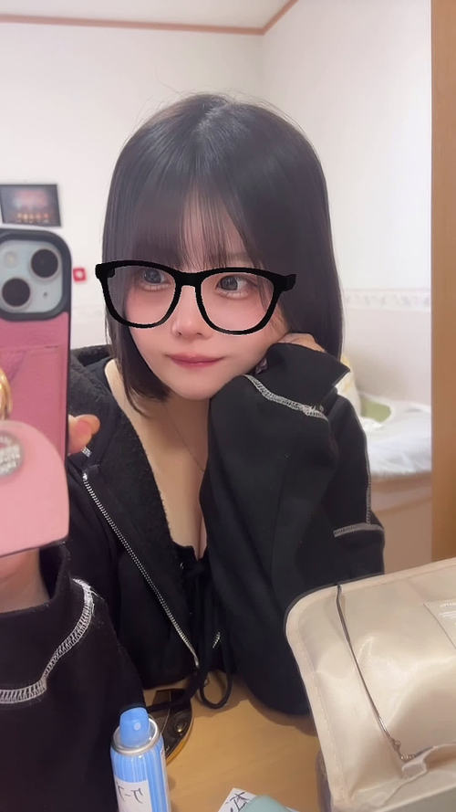 lEE