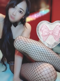 Xg`