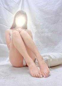 ׋y...