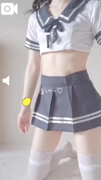 傤...