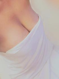 ΂