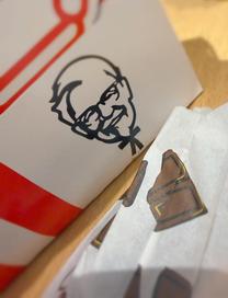 �{�w �G��...