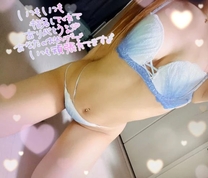 {U...