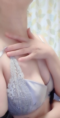 ΂