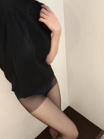 YR[...