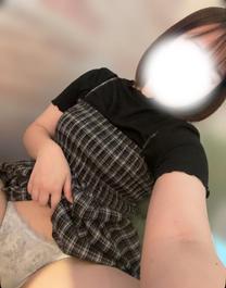 H??