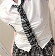 ���N�G�X...