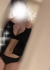 ΂