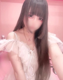 傤...
