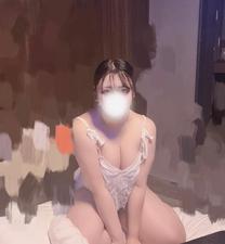 4ږ{w...